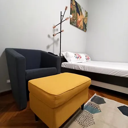 Abbey Hristo Botev * Bükreş