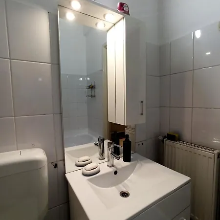 Abbey Hristo Botev * Boekarest