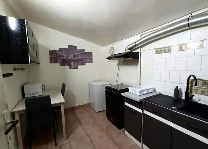 Abbey Hristo Botev * Bukarest