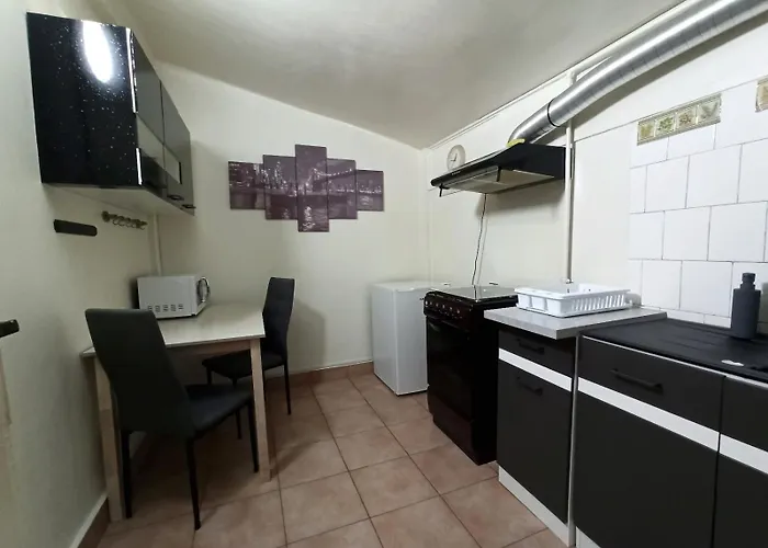 Abbey Hristo Botev Apartman *